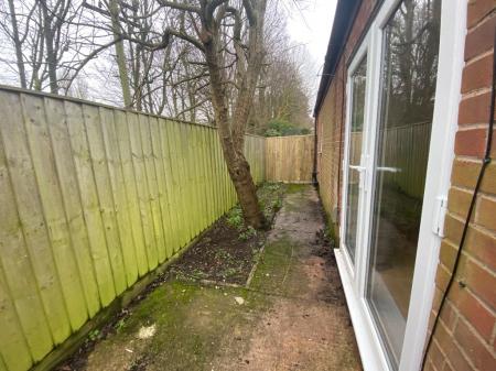 1 bedroom House share to let in Clifton Street, Old Town, Swindon, SN1