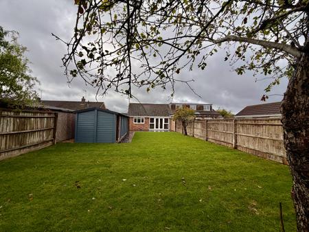 2 bedroom Semi-detached bungalow to let in Swallowdale, Covingham, Swindon, SN3