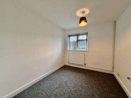 2 bedroom Semi-detached bungalow to let in Swallowdale, Covingham, Swindon, SN3