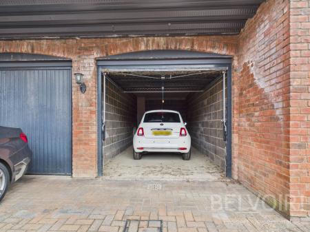 3 bedroom Town house for sale in Benbow Quay, Shrewsbury, SY1