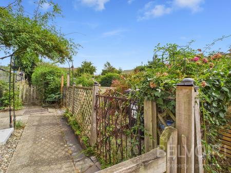 2 bedroom Terraced House for sale in Cross Houses, Shrewsbury, SY5