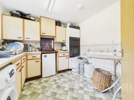 2 bedroom Detached bungalow for sale in Falcons Way, Copthorne, Shrewsbury, SY3