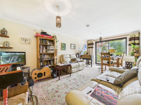 2 bedroom Detached bungalow for sale in Falcons Way, Copthorne, Shrewsbury, SY3