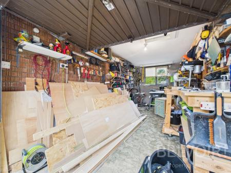 2 bedroom Detached bungalow for sale in Falcons Way, Copthorne, Shrewsbury, SY3