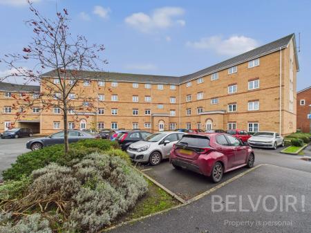 2 bedroom Flat for sale in Greenfields Gardens, Greenfields, Shrewsbury, SY1