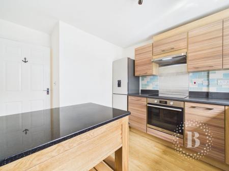 2 bedroom Flat for sale in Greenfields Gardens, Greenfields, Shrewsbury, SY1