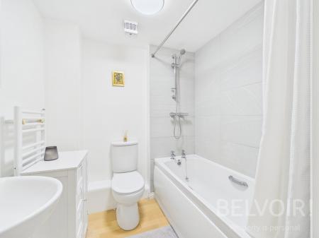 2 bedroom Flat for sale in Greenfields Gardens, Greenfields, Shrewsbury, SY1