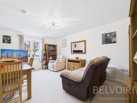 2 bedroom Flat for sale in Greenfields Gardens, Greenfields, Shrewsbury, SY1