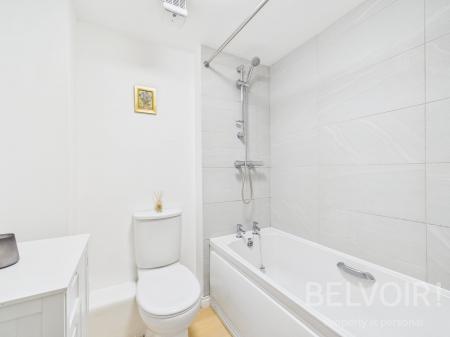 2 bedroom Flat for sale in Greenfields Gardens, Greenfields, Shrewsbury, SY1