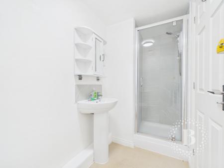 2 bedroom Flat for sale in Greenfields Gardens, Greenfields, Shrewsbury, SY1