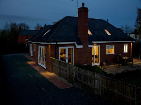 3 bedroom Bungalow for sale in Greenhill Bank, Ellesmere, SY12