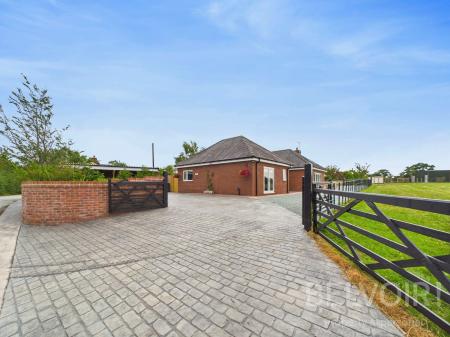 3 bedroom Bungalow for sale in Greenhill Bank, Ellesmere, SY12