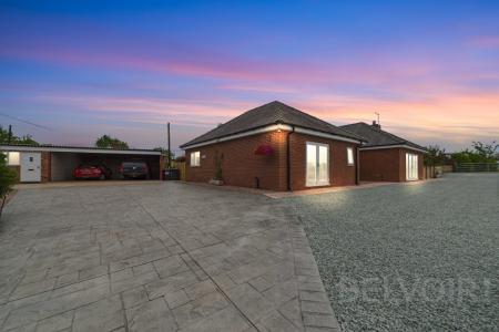 3 bedroom Bungalow for sale in Greenhill Bank, Ellesmere, SY12