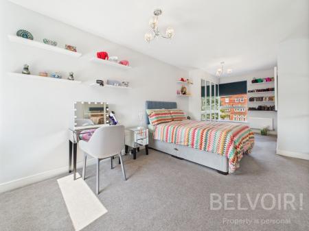 4 bedroom Town house for sale in Lady Herbert Way, Shrewsbury, SY3