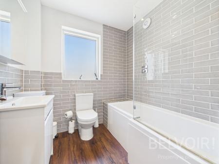 4 bedroom Town house for sale in Lady Herbert Way, Shrewsbury, SY3