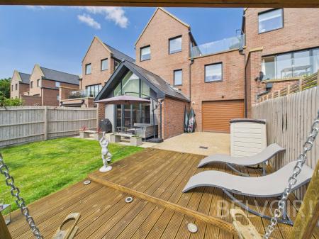 4 bedroom Town house for sale in Lady Herbert Way, Shrewsbury, SY3