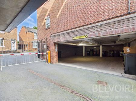 2 bedroom Flat for sale in Longner Street, Town Centre, Shrewsbury, SY3