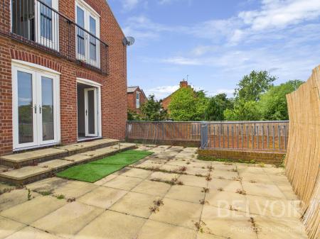 2 bedroom Flat for sale in Longner Street, Town Centre, Shrewsbury, SY3