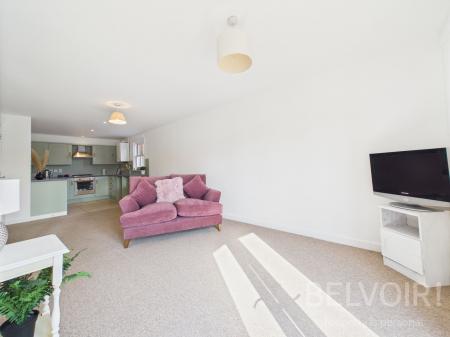 2 bedroom Flat for sale in Longner Street, Town Centre, Shrewsbury, SY3