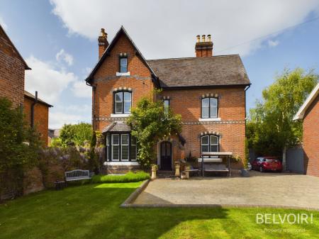 6 bedroom Detached house for sale in Longner Street, Mountfields, Shrewsbury, SY3