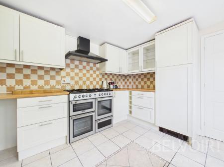 3 bedroom Detached house for sale in Lower Road, Pontesbury, Shrewsbury, SY5