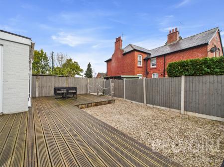 4 bedroom Semi-detached house for sale in Richmond Drive, Copthorne, Shrewsbury, SY3