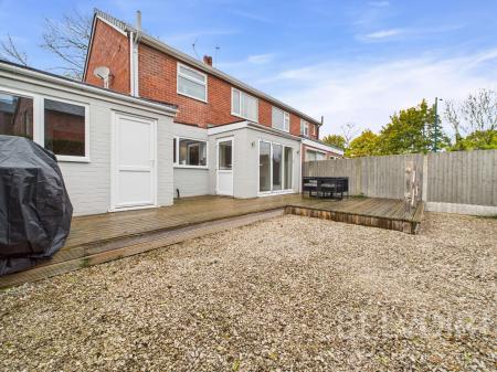 4 bedroom Semi-detached house for sale in Richmond Drive, Copthorne, Shrewsbury, SY3