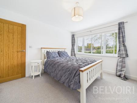 4 bedroom Semi-detached house for sale in Richmond Drive, Copthorne, Shrewsbury, SY3