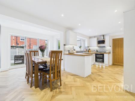 4 bedroom Semi-detached house for sale in Richmond Drive, Copthorne, Shrewsbury, SY3