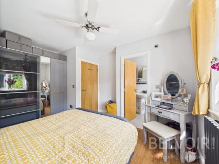 2 bedroom Flat for sale in St Julians Mews, Town Centre, Shrewsbury, SY1