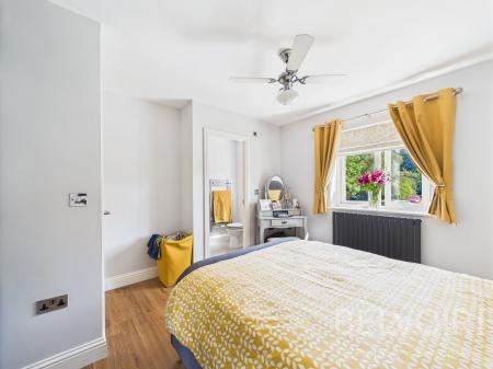 2 bedroom Flat for sale in St Julians Mews, Town Centre, Shrewsbury, SY1