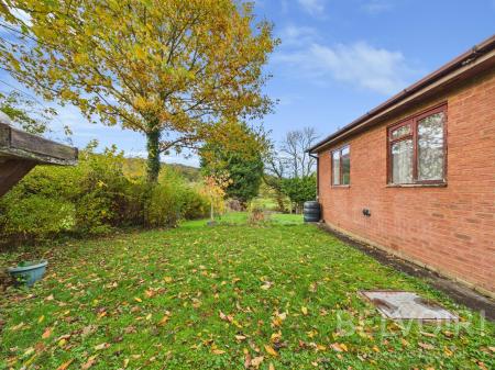 3 bedroom Bungalow for sale in Stiperstones, Minsterley, SY5