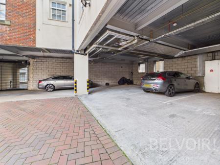 3 bedroom Flat for sale in Swan Hill, Town Centre, Shrewsbury, SY1