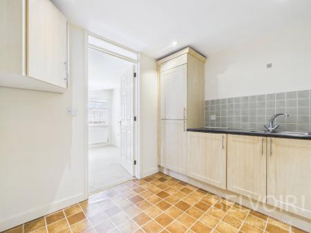 3 bedroom Flat for sale in Swan Hill, Town Centre, Shrewsbury, SY1