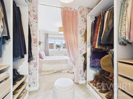 4 bedroom Detached house for sale in Tipton Close, Shrewsbury, SY2