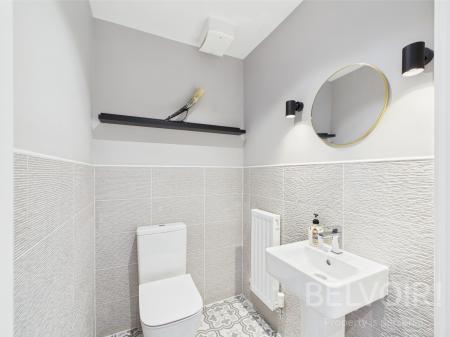 4 bedroom Detached house for sale in Tipton Close, Shrewsbury, SY2