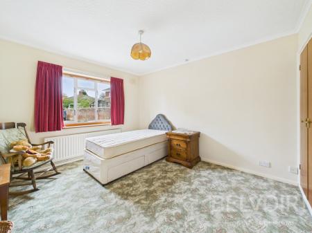 2 bedroom Bungalow for sale in Wenlock Road, Shrewsbury, SY2