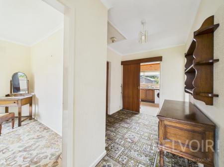 2 bedroom Bungalow for sale in Wenlock Road, Shrewsbury, SY2