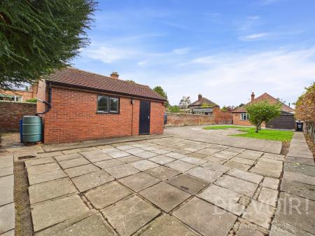 2 bedroom Bungalow for sale in Wenlock Road, Shrewsbury, SY2
