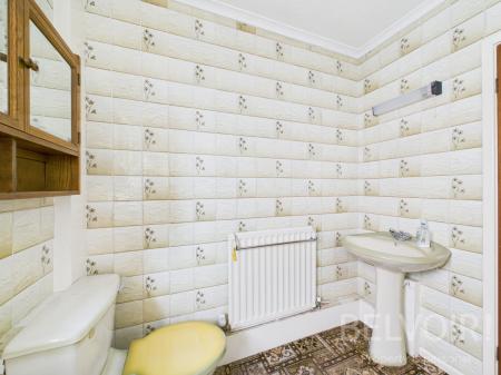2 bedroom Bungalow for sale in Wenlock Road, Shrewsbury, SY2