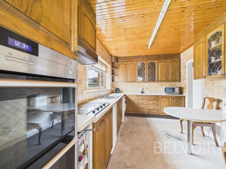 2 bedroom Bungalow for sale in Wenlock Road, Shrewsbury, SY2