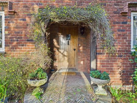 3 bedroom Detached house for sale in Ridgebourne Road, Copthorne, Shrewsbury, SY3