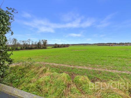 4 bedroom Semi-detached house for sale in Broad Oak Crescent, Bayston Hill, Shrewsbury, SY3