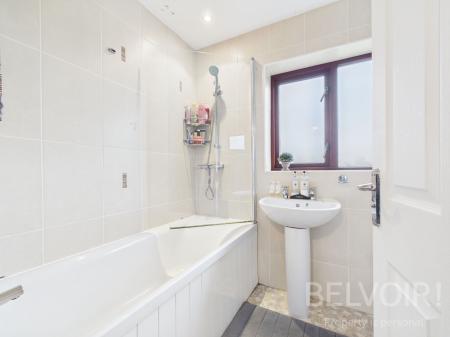 4 bedroom Semi-detached house for sale in Broad Oak Crescent, Bayston Hill, Shrewsbury, SY3