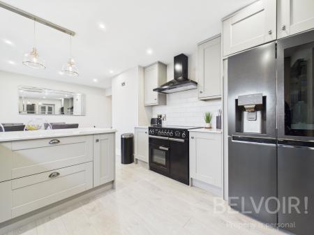 4 bedroom Semi-detached house for sale in Broad Oak Crescent, Bayston Hill, Shrewsbury, SY3