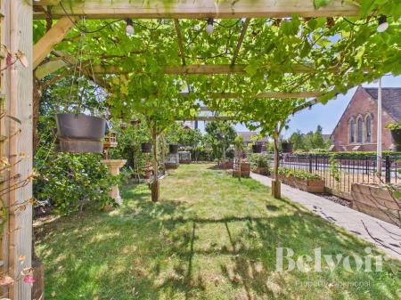 2 bedroom Flat for sale in The Furlongs, Bicton Heath, Shrewsbury, SY3