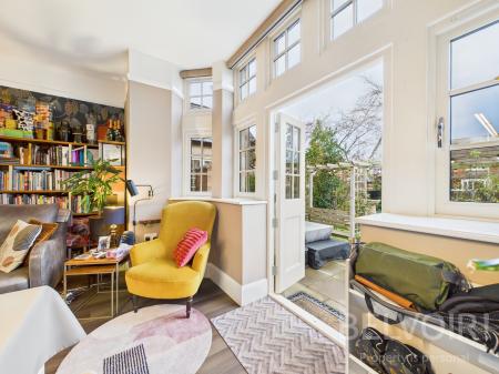 2 bedroom Flat for sale in The Furlongs, Bicton Heath, Shrewsbury, SY3