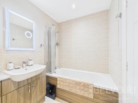 2 bedroom Flat for sale in The Furlongs, Bicton Heath, Shrewsbury, SY3