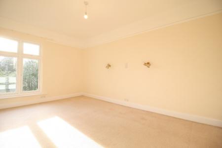 5 bedroom Detached house to let in Ellesmere Road, Wem, SY4