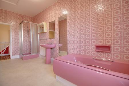 5 bedroom Detached house to let in Ellesmere Road, Wem, SY4